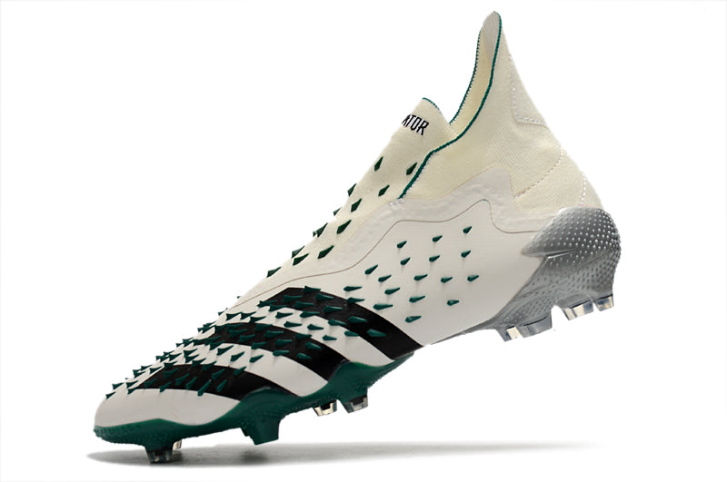 Chuteira Adidas PREDATOR FREAK