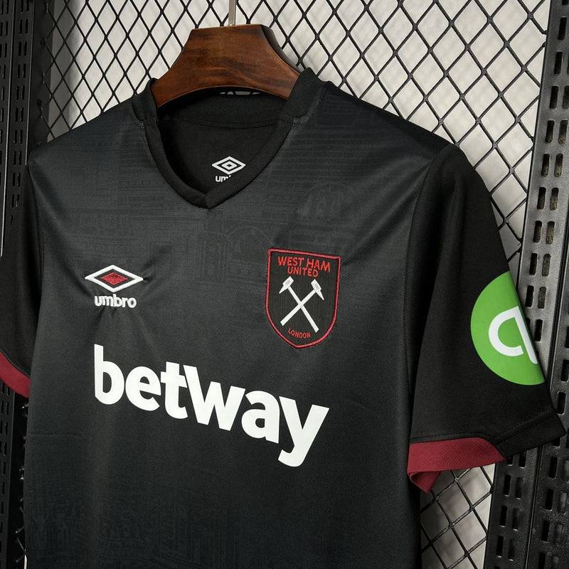 Camisa West Ham Home 24/25 - Umbro Versão Torcedor